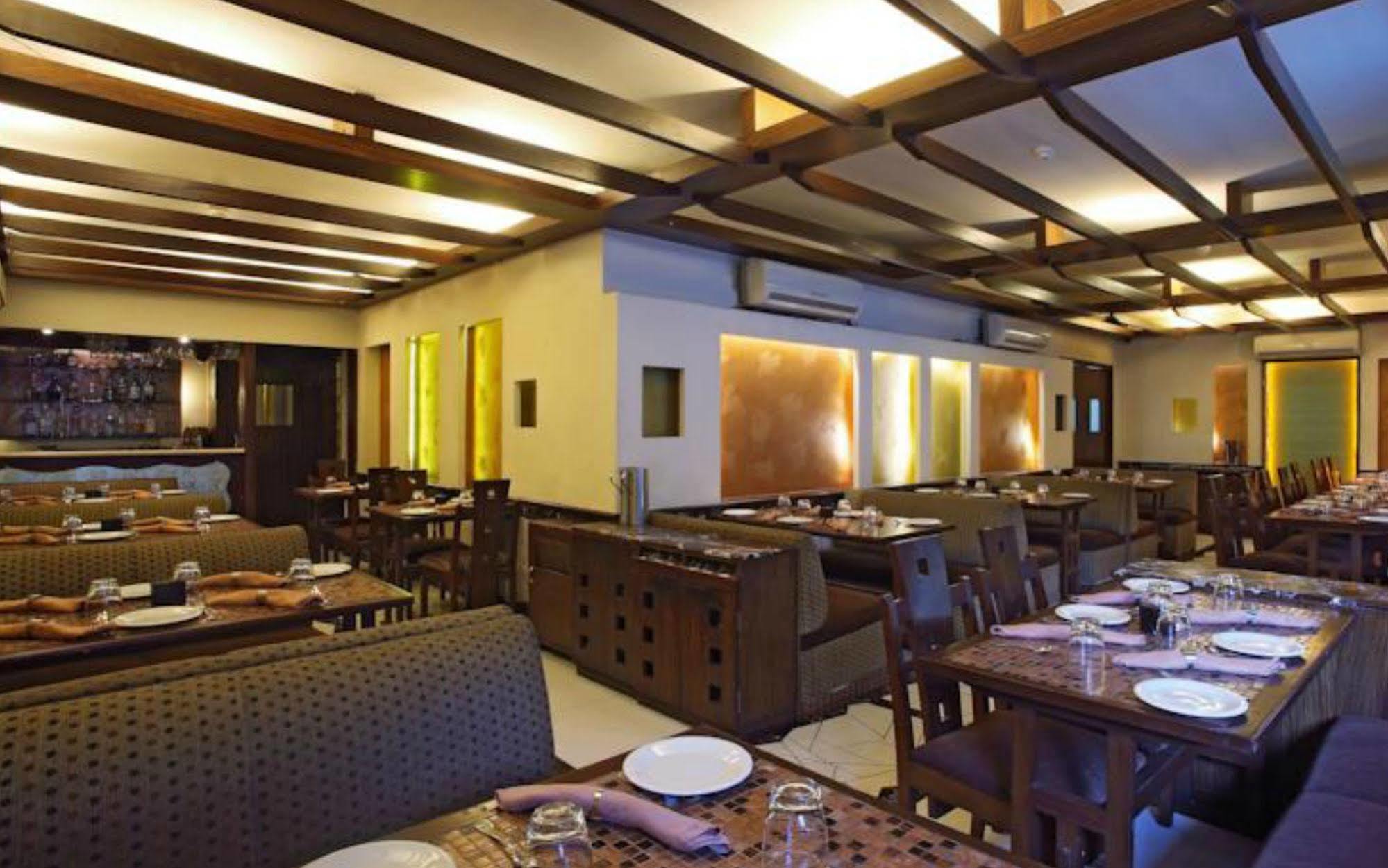 Fabhotel Shubhangan - Nr Bandra Bombaim Exterior foto